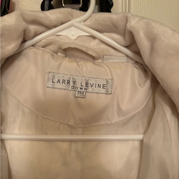 Larry Levine down puffer coat. - Picture 3 of 4